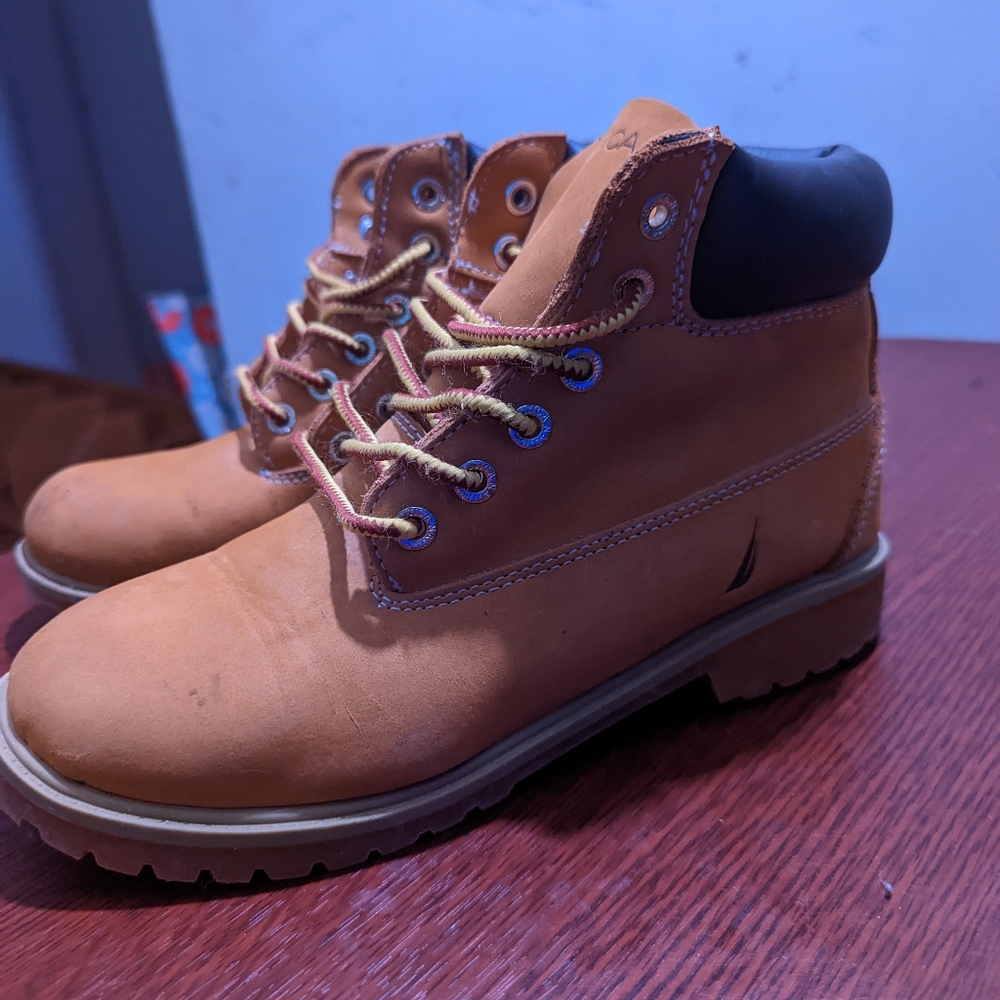 Nautica Boots size 3